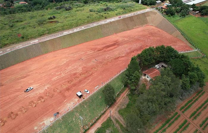 Foto da obra Fundação de edifício comercial